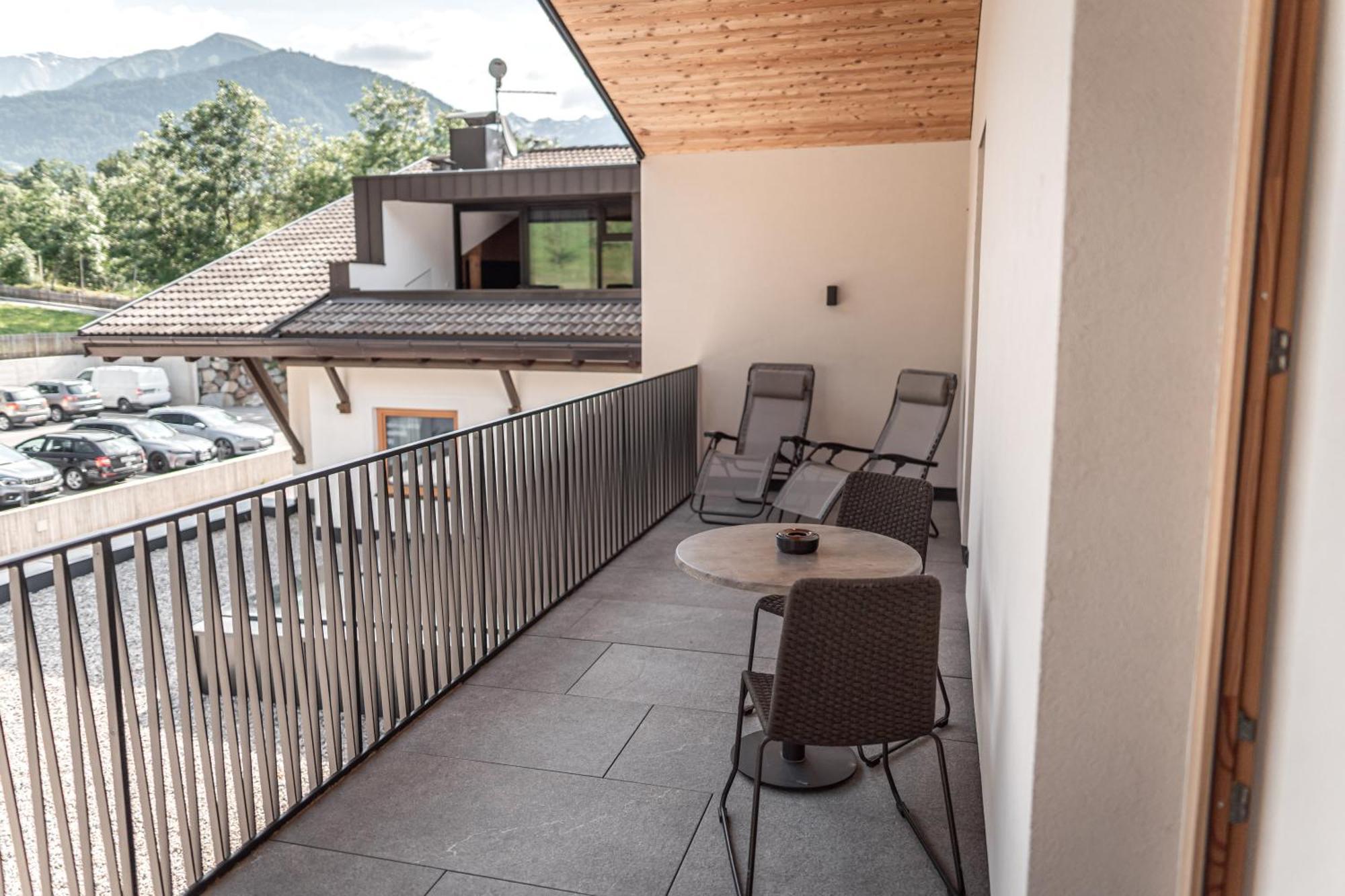 Maraias - Luxury Suites & Apartments Burgusio Exterior photo