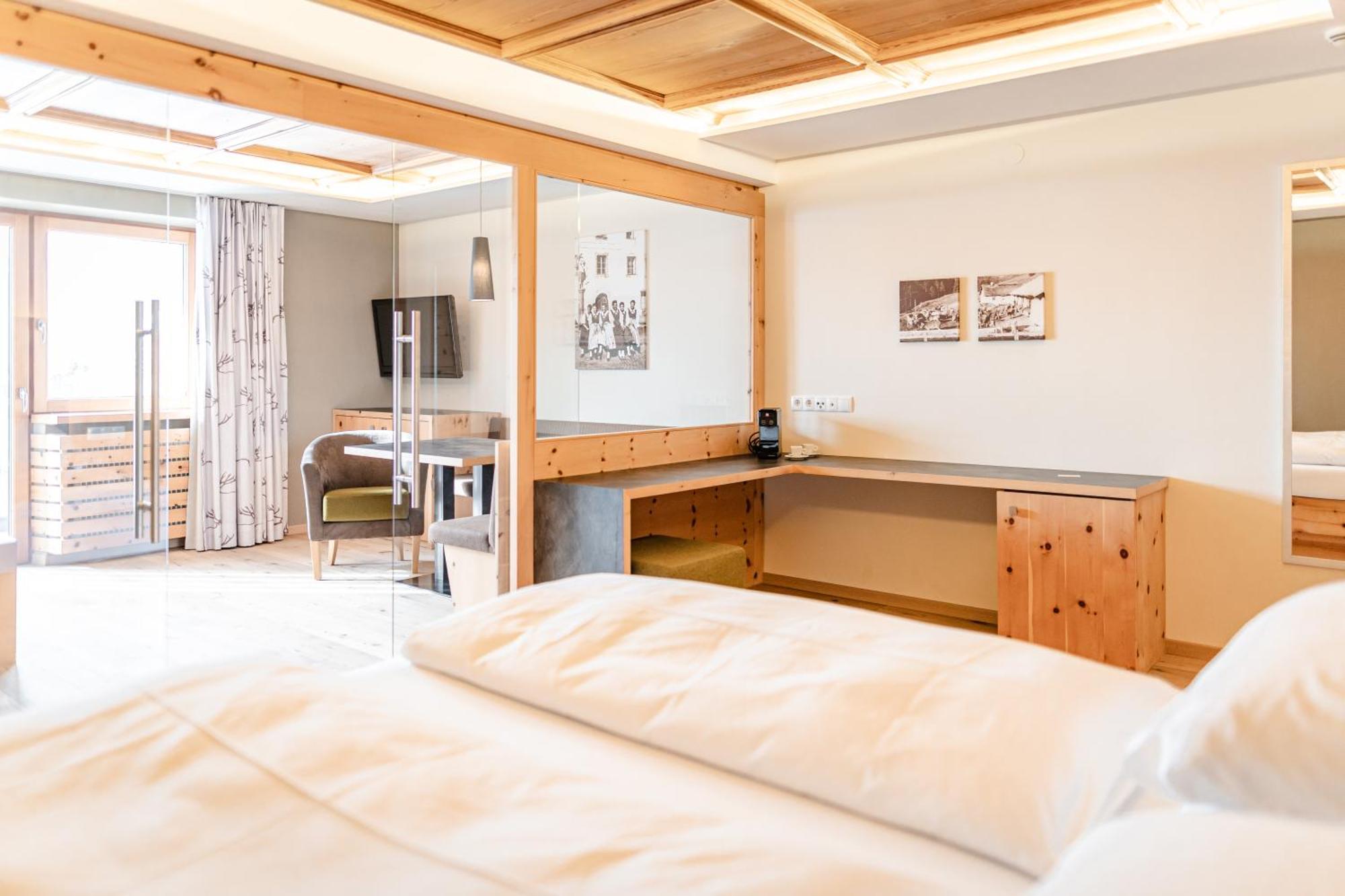 Maraias - Luxury Suites & Apartments Burgusio Exterior photo